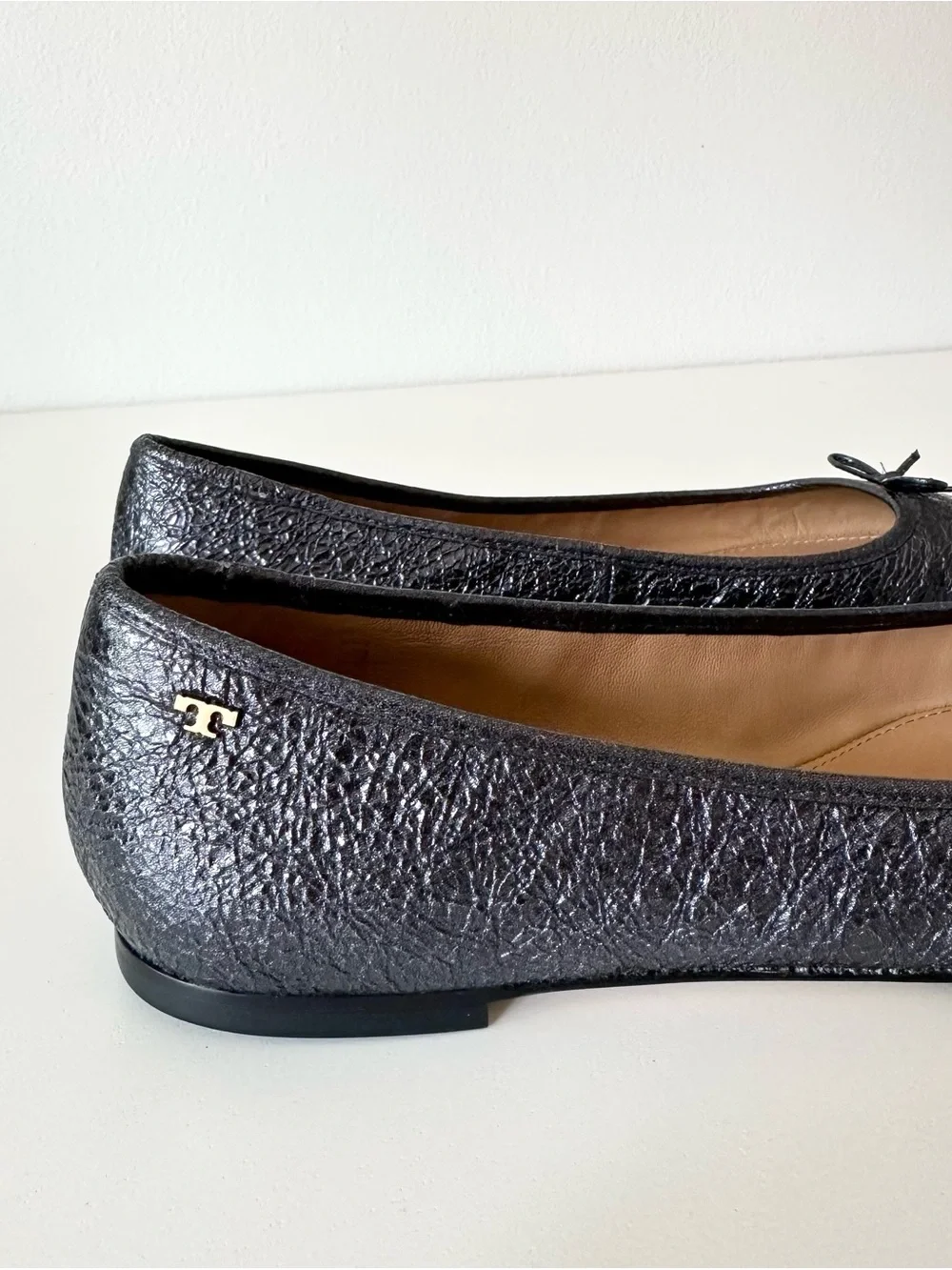 Tory Burch Metallic Navy / Pewter Leather Ballet Flats Bow Accent - Size 8M